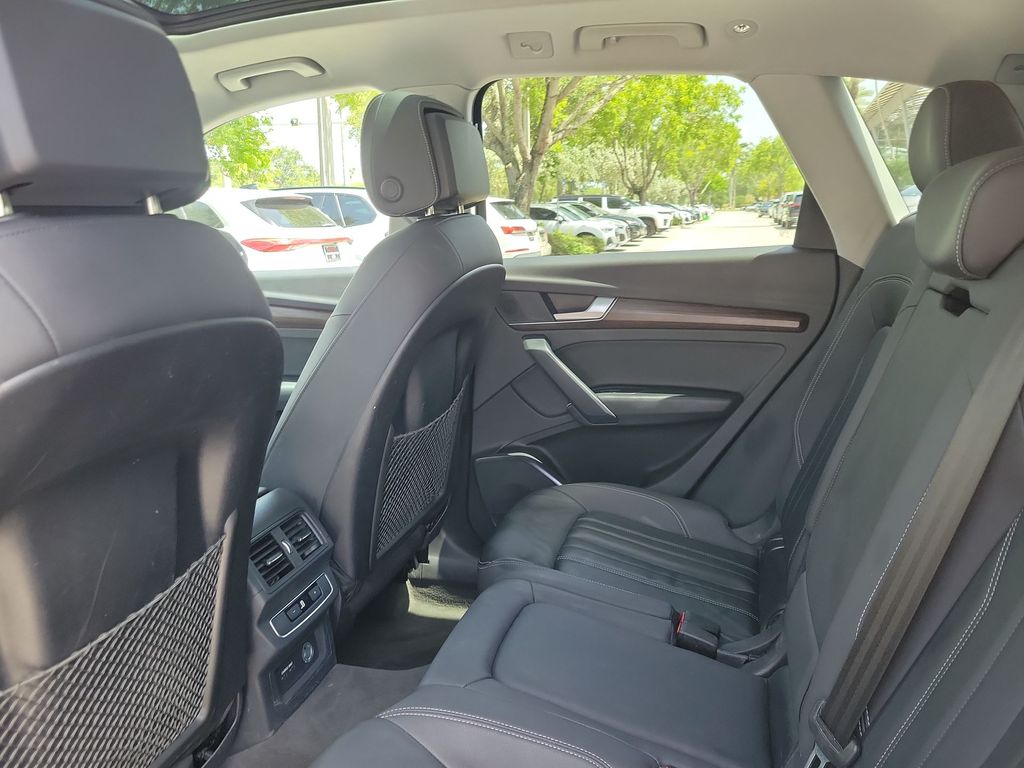 Thumbnail: 2023 Audi Q5 - 11