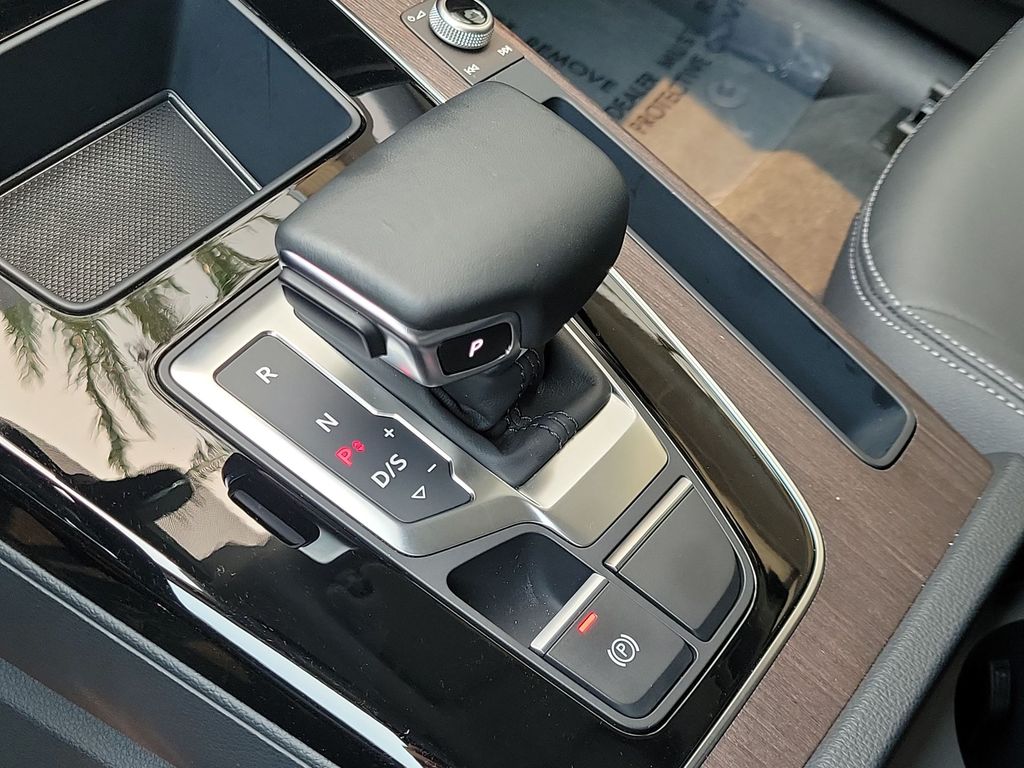Thumbnail: 2023 Audi Q5 - 16