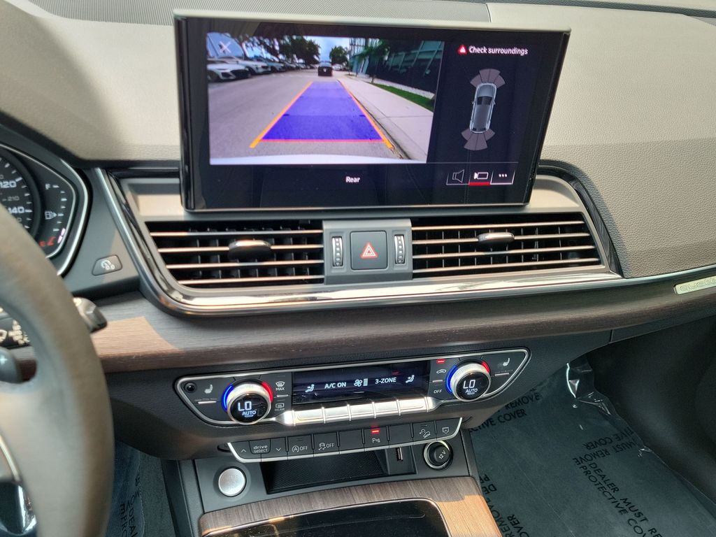 Thumbnail: 2023 Audi Q5 - 15