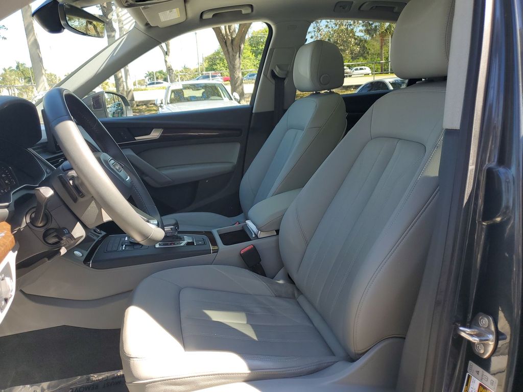 Thumbnail: 2019 Audi Q5 - 10