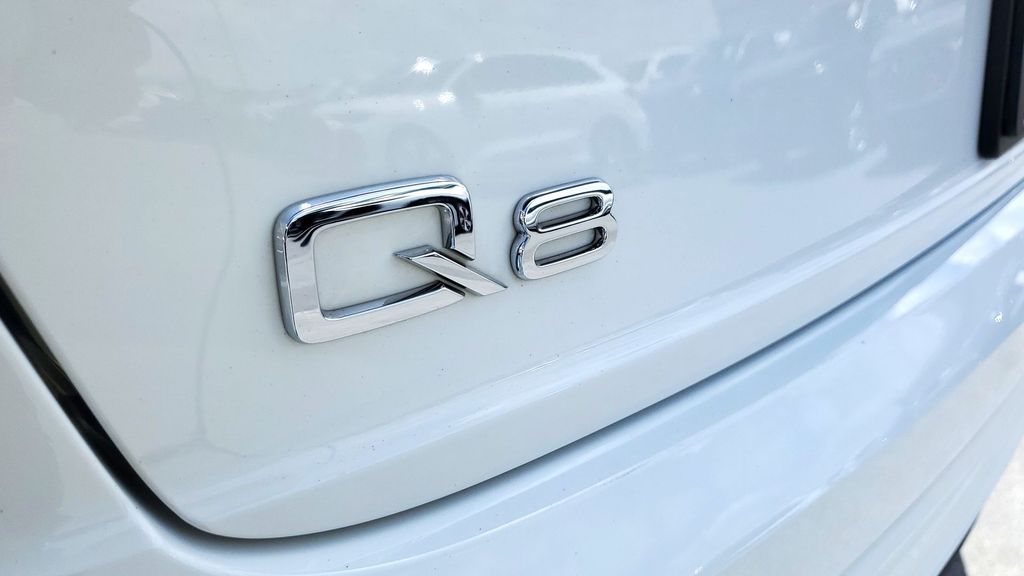 Thumbnail: 2023 Audi Q8 - 25