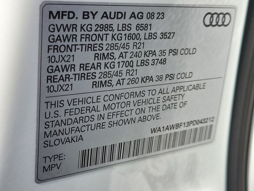 Thumbnail: 2023 Audi SQ8 - 20