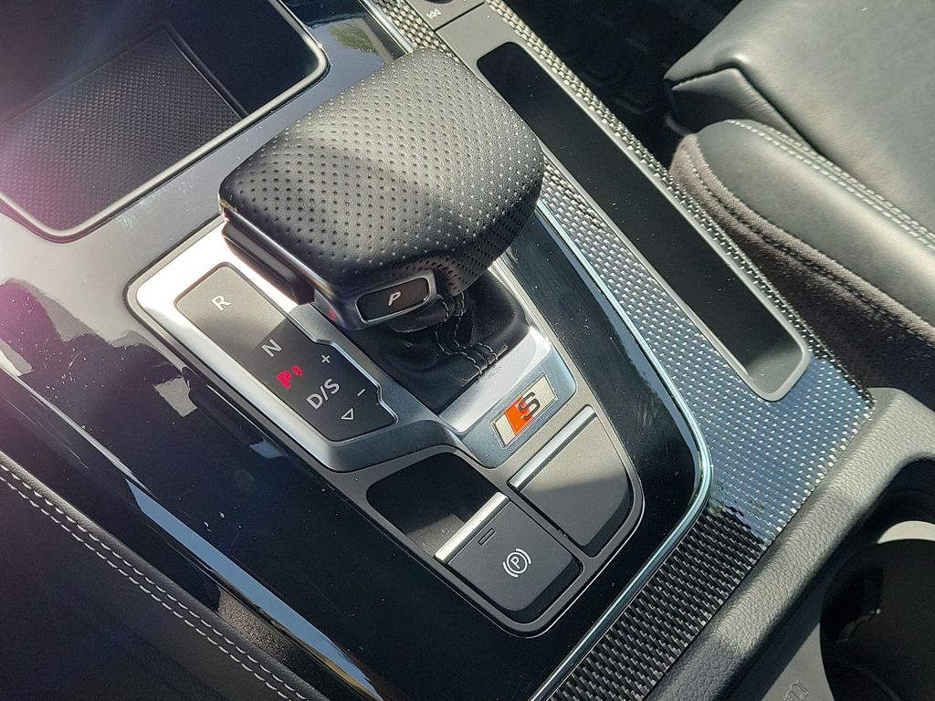 Thumbnail: 2023 Audi SQ5 - 16