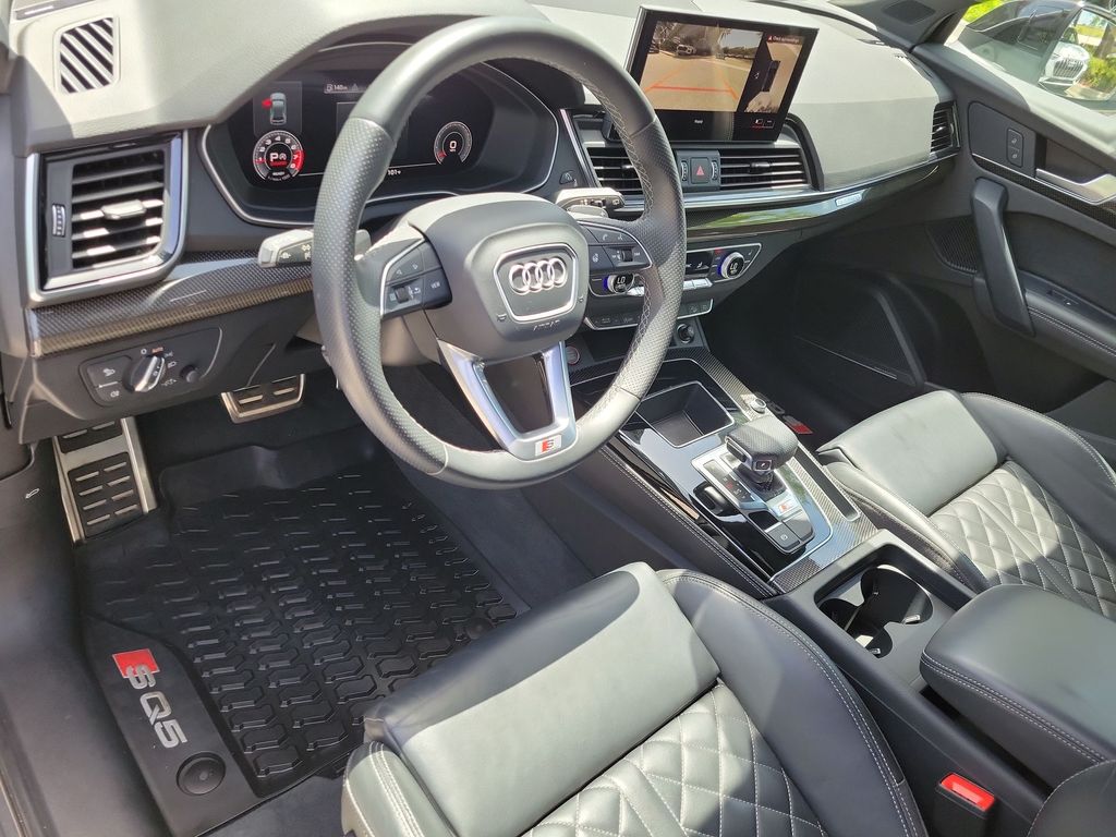 Thumbnail: 2023 Audi SQ5 - 2