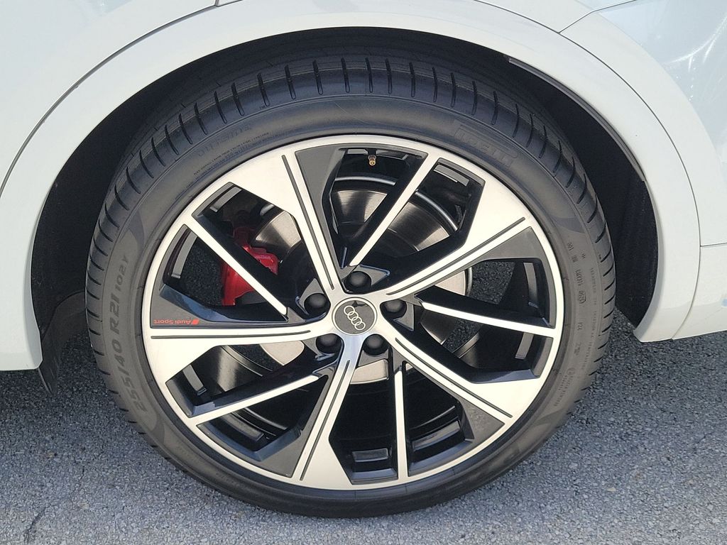 Thumbnail: 2023 Audi SQ5 - 8