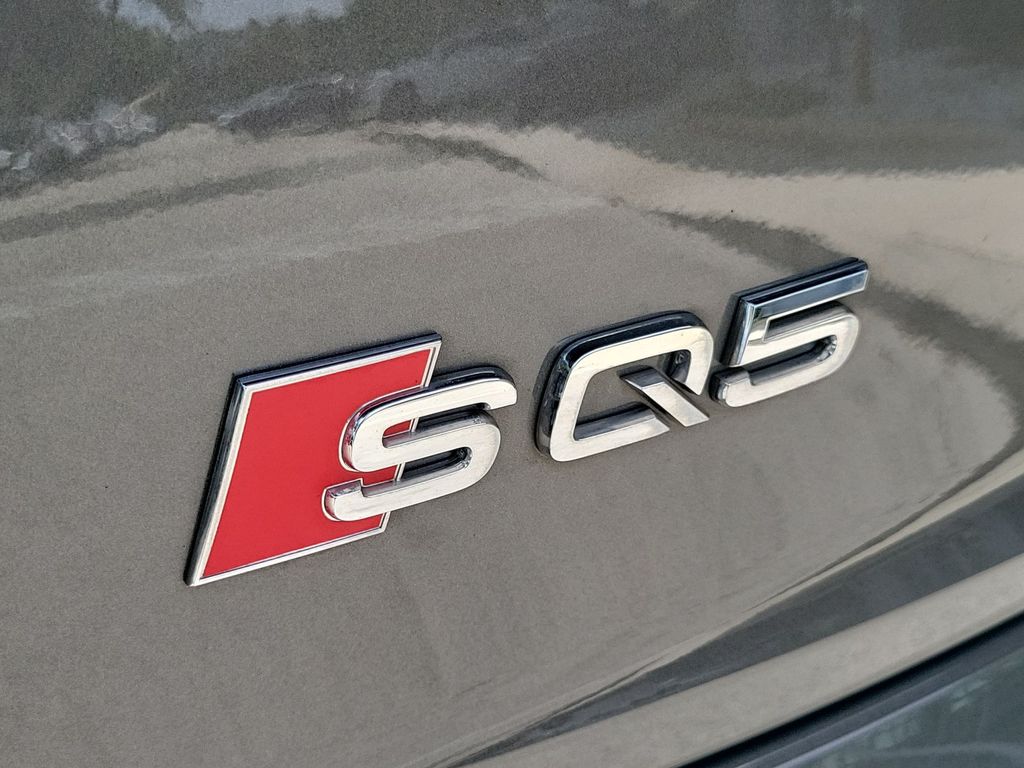 Thumbnail: 2023 Audi SQ5 - 7