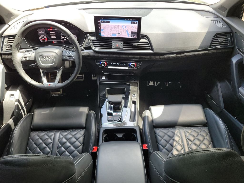 Thumbnail: 2023 Audi SQ5 - 10