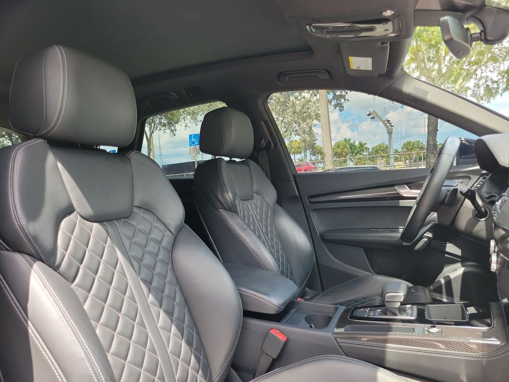 Thumbnail: 2023 Audi SQ5 - 12