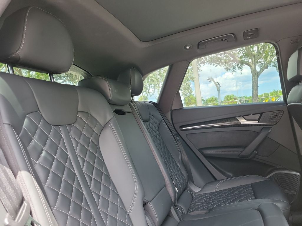 Thumbnail: 2023 Audi SQ5 - 29