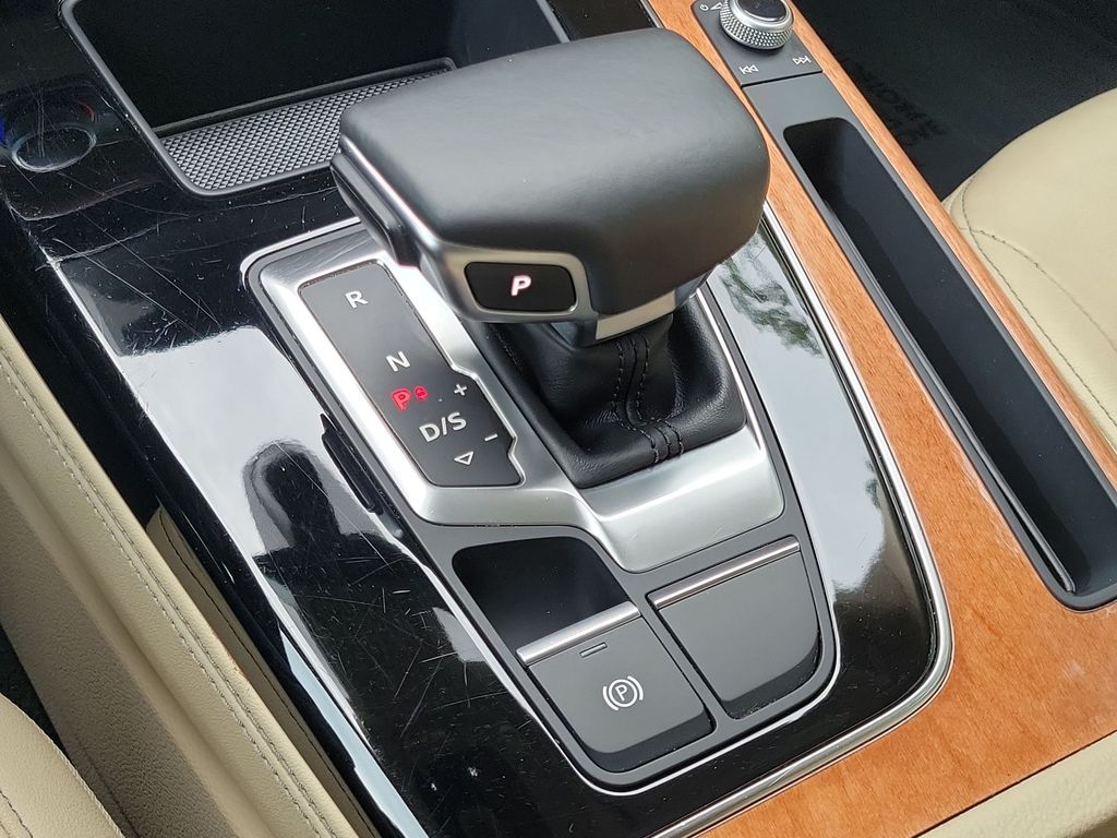 Thumbnail: 2021 Audi Q5 - 16