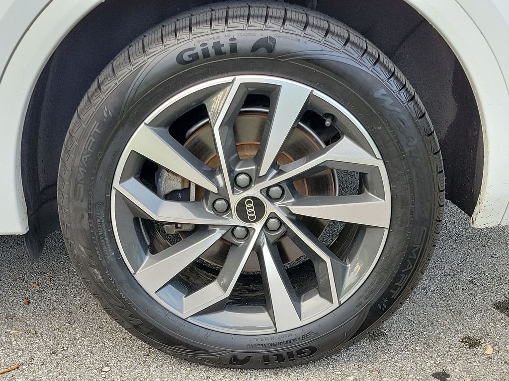 Thumbnail: 2021 Audi Q5 - 8