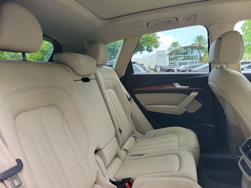 Thumbnail: 2021 Audi Q5 - 29