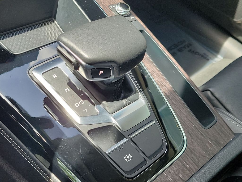 Thumbnail: 2023 Audi Q5 - 16