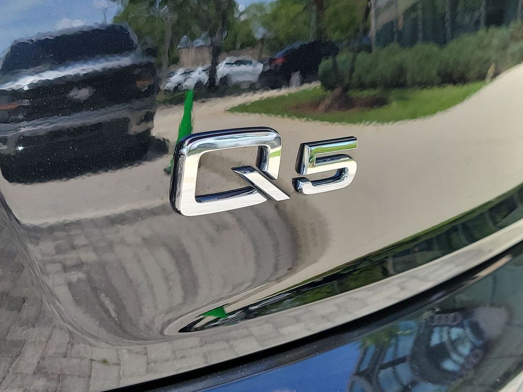 Thumbnail: 2023 Audi Q5 - 7