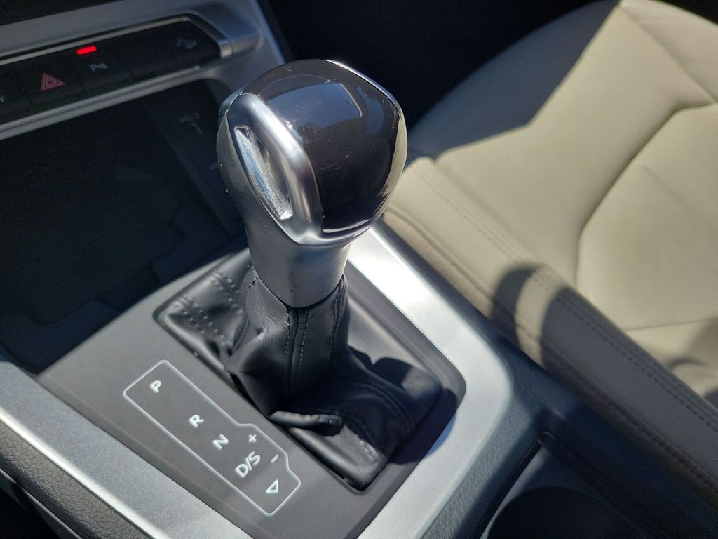 Thumbnail: 2021 Audi Q3 - 29