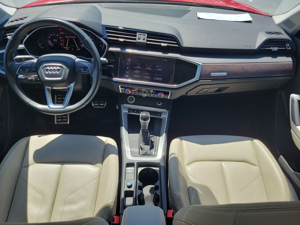 Thumbnail: 2021 Audi Q3 - 10