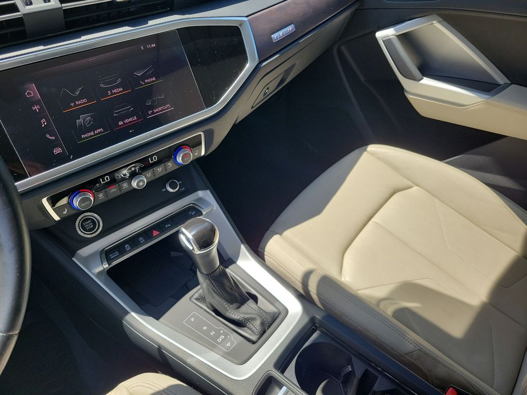 Thumbnail: 2021 Audi Q3 - 15
