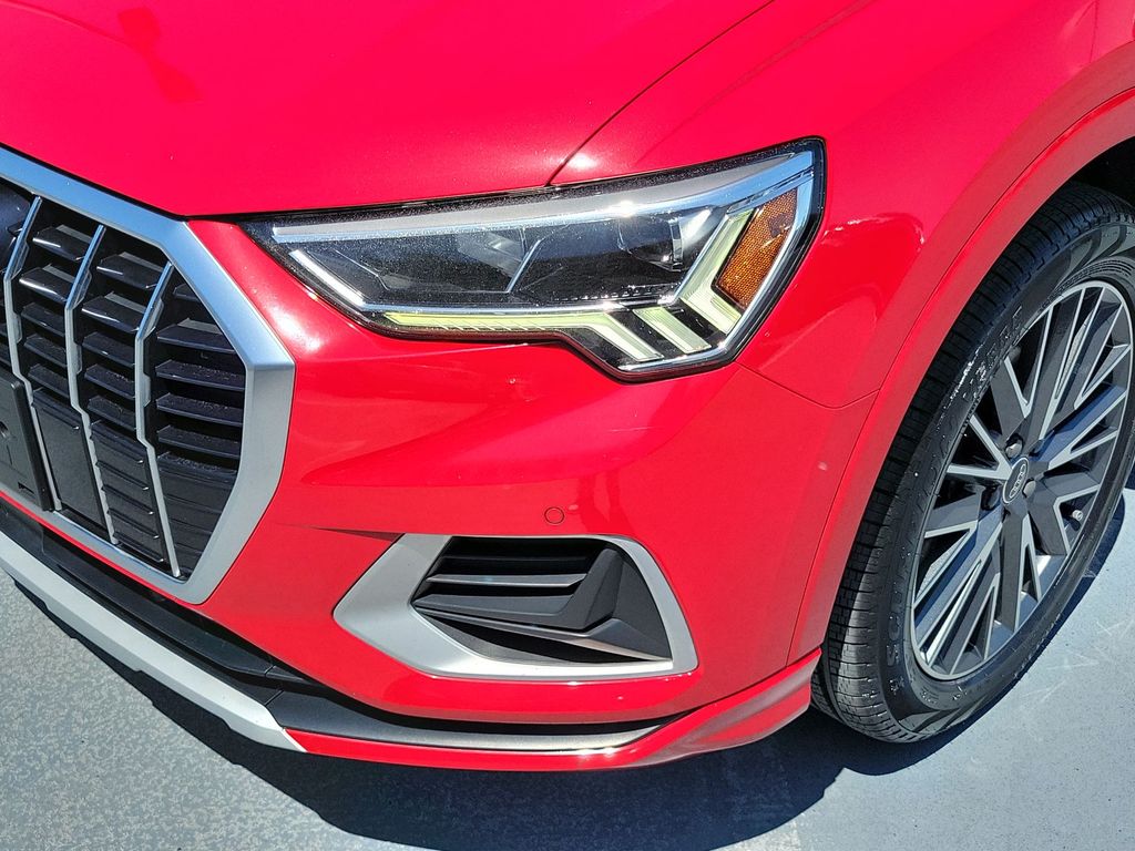 Thumbnail: 2021 Audi Q3 - 21