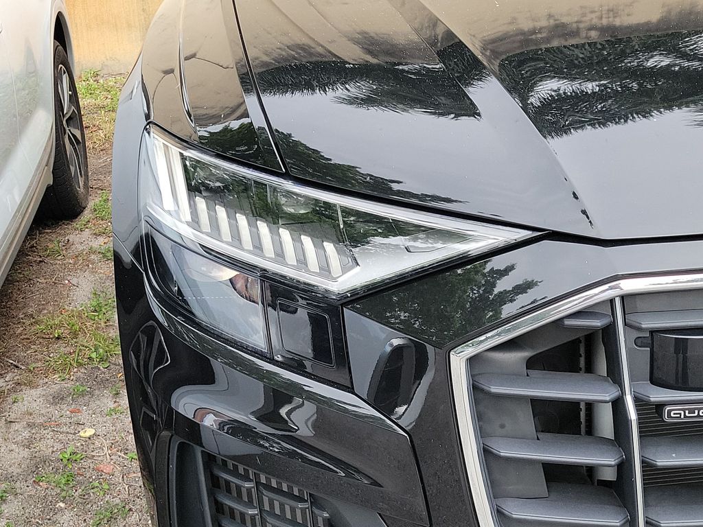 Thumbnail: 2023 Audi Q8 - 26