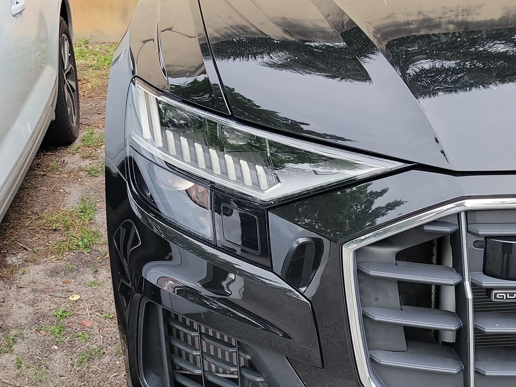 Thumbnail: 2023 Audi Q8 - 25