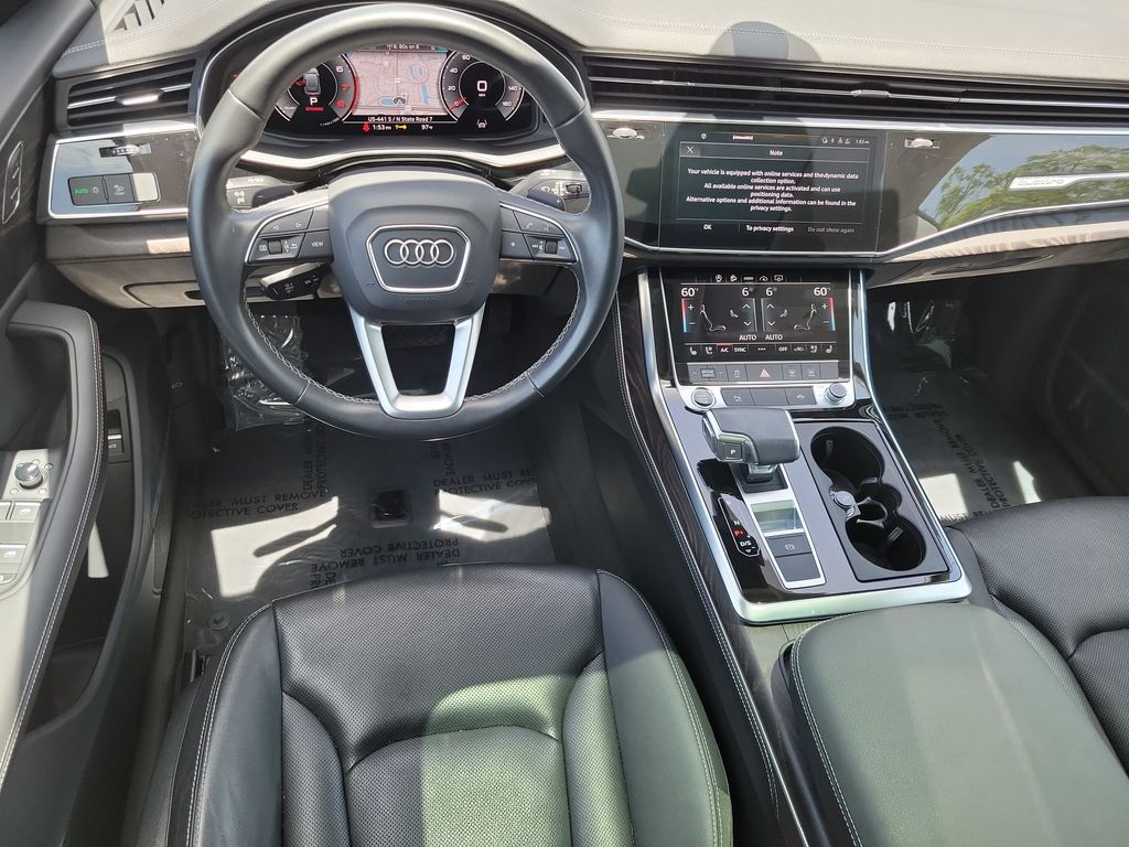 Thumbnail: 2023 Audi Q8 - 10