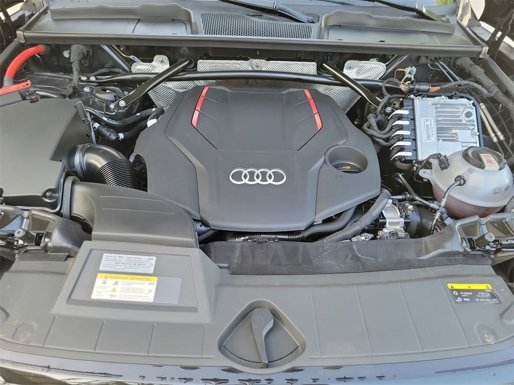 Thumbnail: 2023 Audi SQ5 - 8