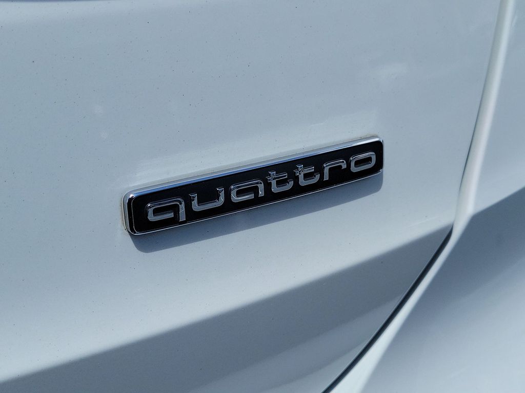 Thumbnail: 2022 Audi Q3 - 21