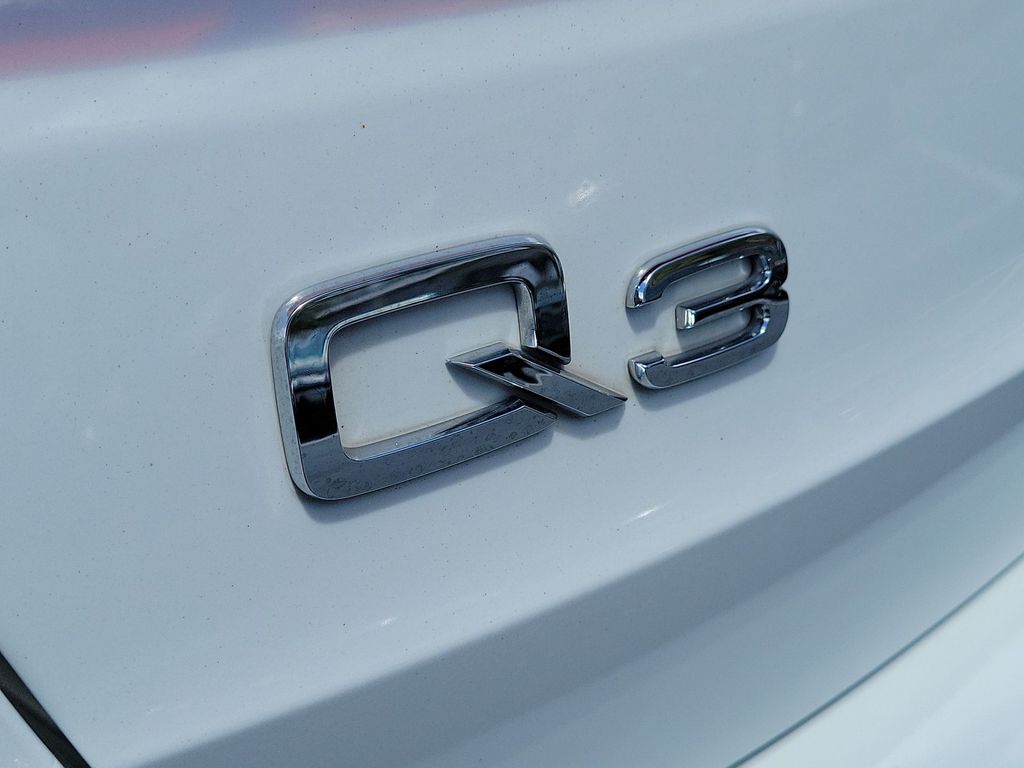 Thumbnail: 2022 Audi Q3 - 7