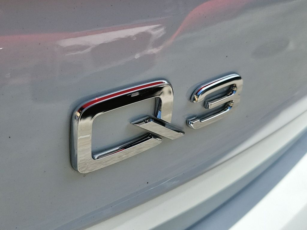 Thumbnail: 2024 Audi Q3 - 7