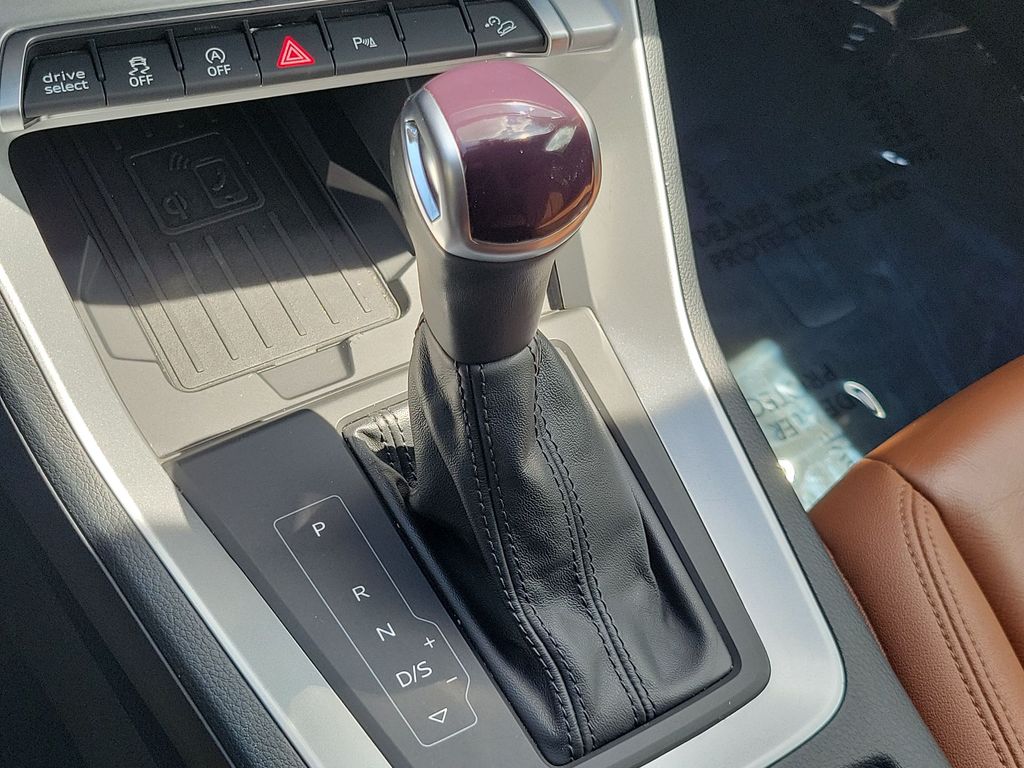 Thumbnail: 2024 Audi Q3 - 16