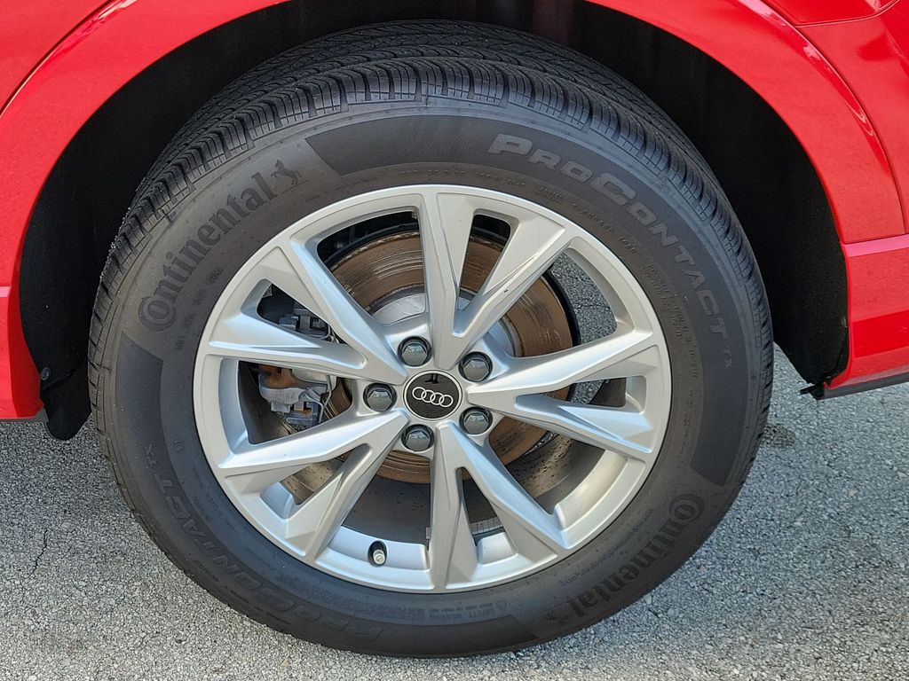 Thumbnail: 2025 Audi Q3 - 8