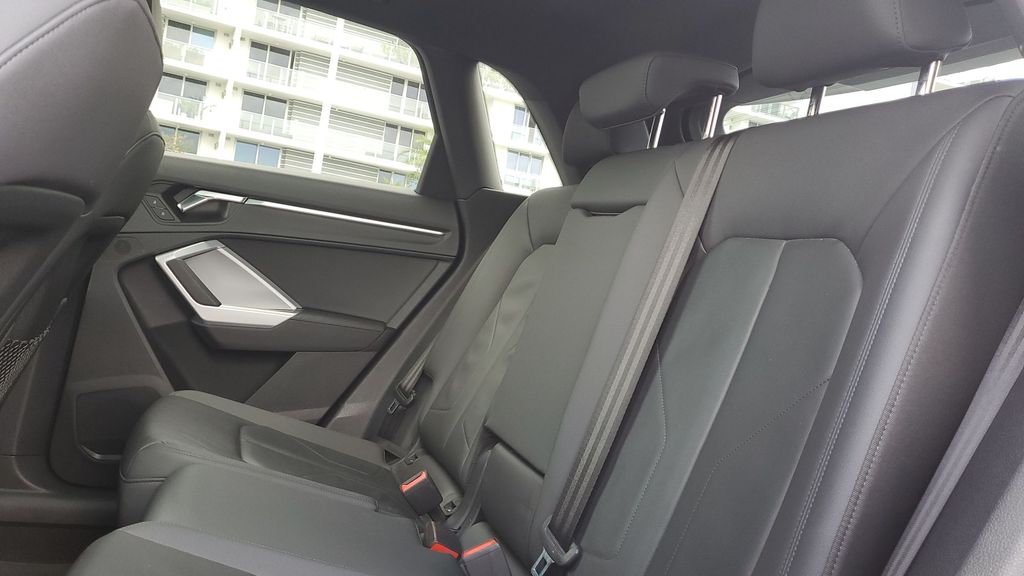 Thumbnail: 2023 Audi Q3 - 27