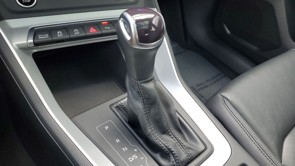 Thumbnail: 2023 Audi Q3 - 34