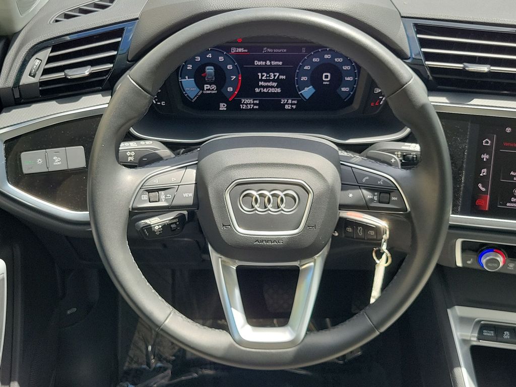 Thumbnail: 2025 Audi Q3 - 14