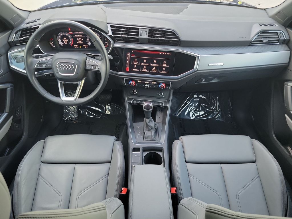 Thumbnail: 2023 Audi Q3 - 9