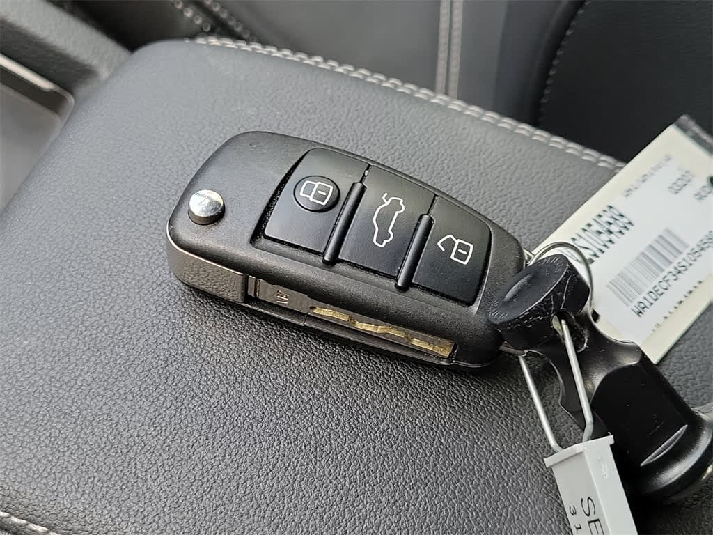 Thumbnail: 2025 Audi Q3 - 18