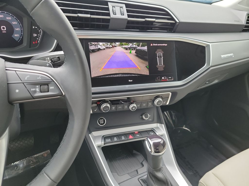 Thumbnail: 2025 Audi Q3 - 15