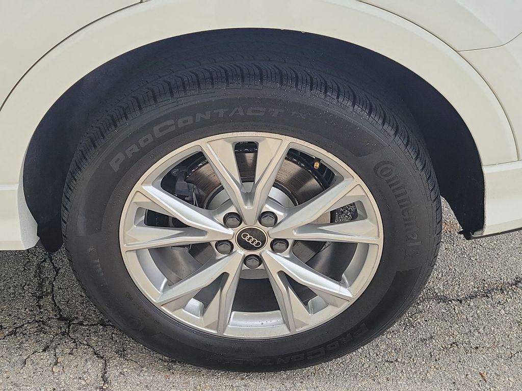 Thumbnail: 2023 Audi Q3 - 8