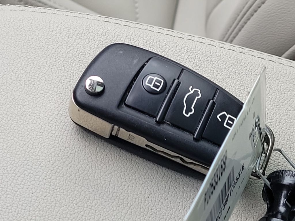 Thumbnail: 2023 Audi Q3 - 18