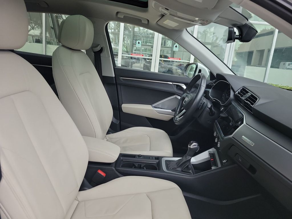 Thumbnail: 2023 Audi Q3 - 12