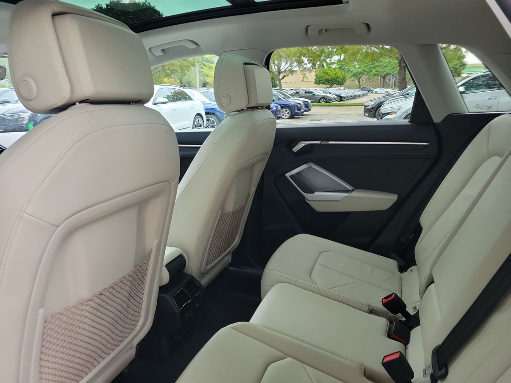 Thumbnail: 2023 Audi Q3 - 13