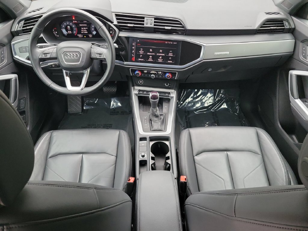 Thumbnail: 2024 Audi Q3 - 10