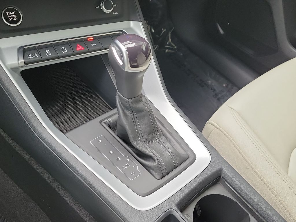 Thumbnail: 2023 Audi Q3 - 16