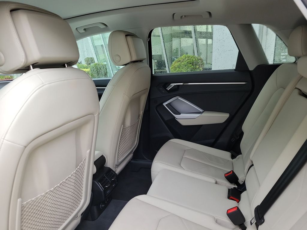 Thumbnail: 2023 Audi Q3 - 13