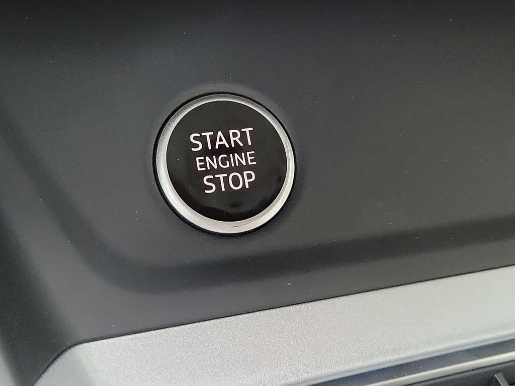 Thumbnail: 2023 Audi Q3 - 29