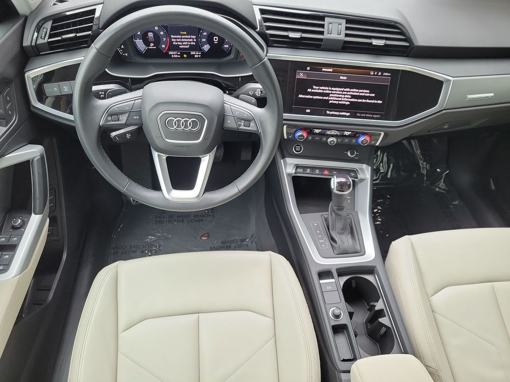 Thumbnail: 2023 Audi Q3 - 10