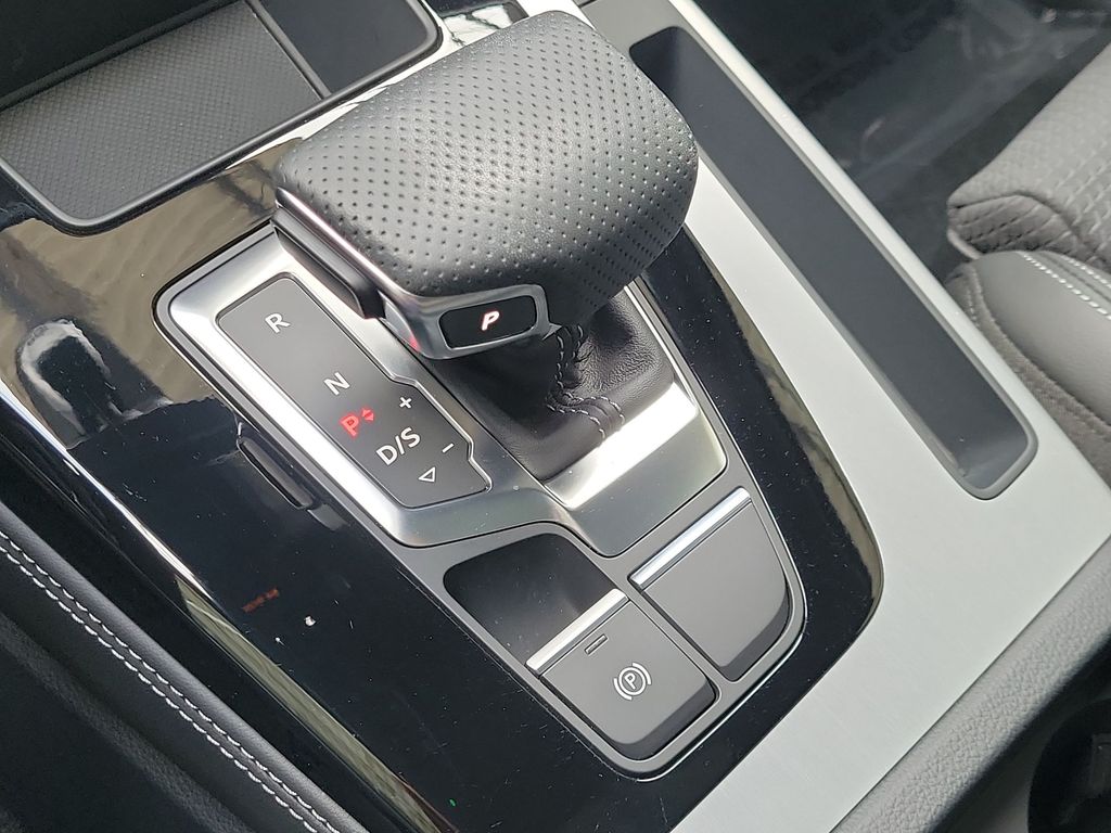Thumbnail: 2024 Audi Q5 - 16