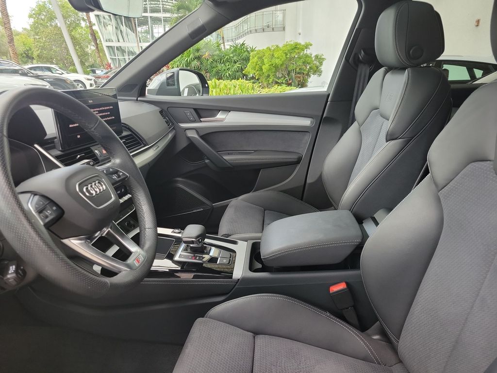 Thumbnail: 2024 Audi Q5 - 11