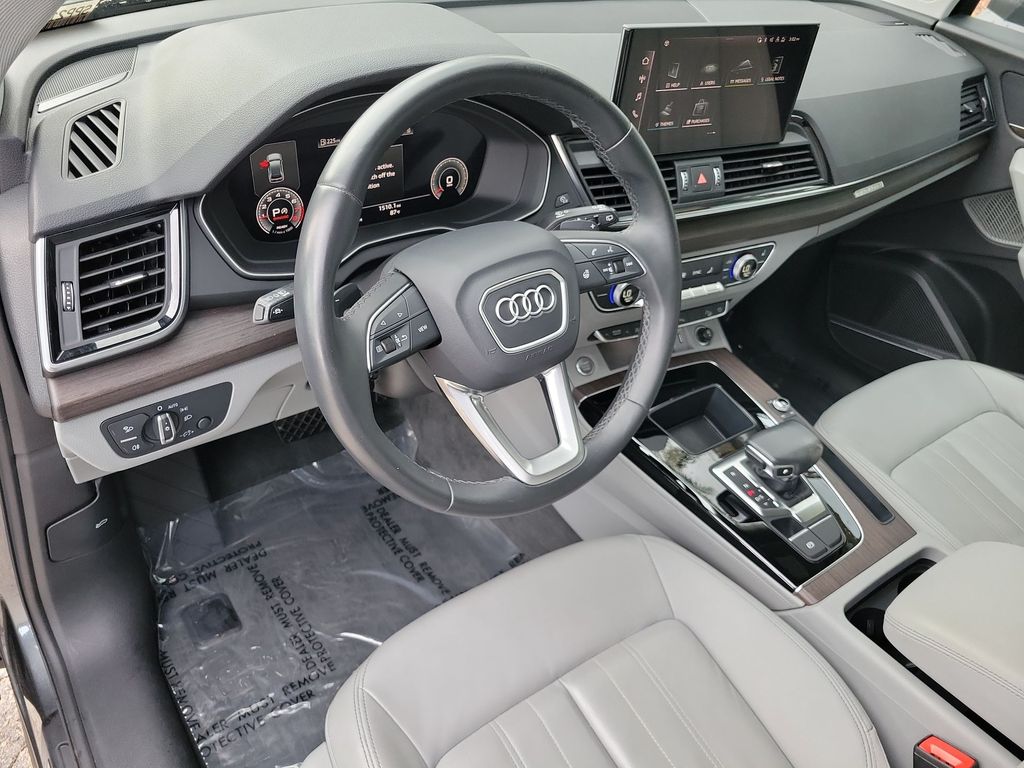 Thumbnail: 2023 Audi Q5 - 2