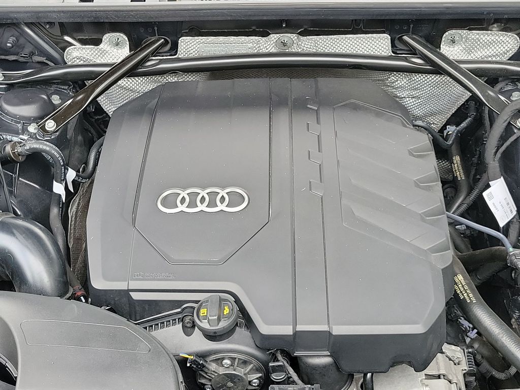 Thumbnail: 2023 Audi Q5 - 9